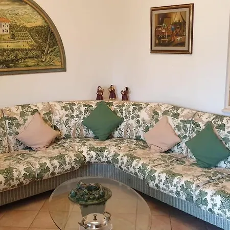 Claudia House Sirmione * Дезенцано-дель-Гарда