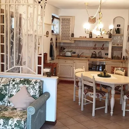 Claudia House Sirmione *