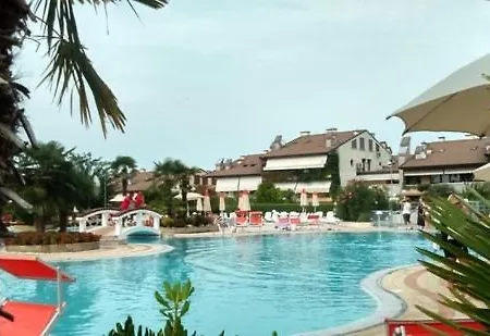 Апартаменты Claudia House Sirmione Дезенцано-дель-Гарда