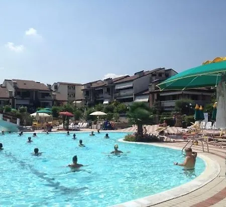 Claudia House Sirmione Апартаменты