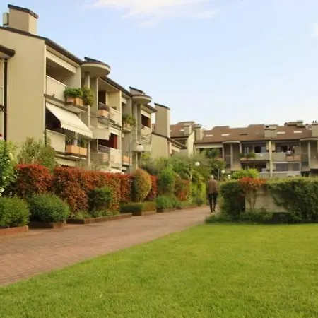 Апартаменты Claudia House Sirmione *