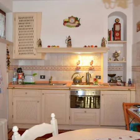Claudia House Sirmione * Дезенцано-дель-Гарда