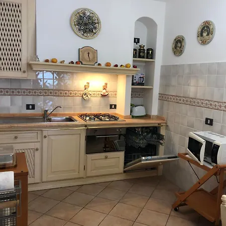 Claudia House Sirmione * Дезенцано-дель-Гарда