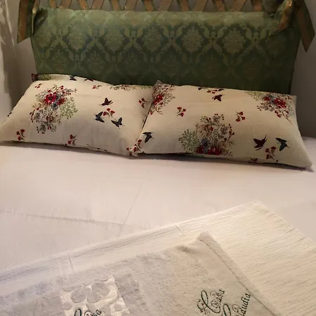Апартаменты Claudia House Sirmione *